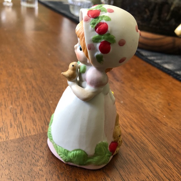 Vintage Jansco strawberry patches girl bell with bird and bunny - Picture 8 of 10
